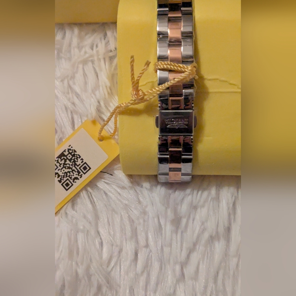 Invicta Angel Lady Model 38104  Ladies Watch Quartz Silver Gold Tone Crystal NWT - Picture 3 of 9